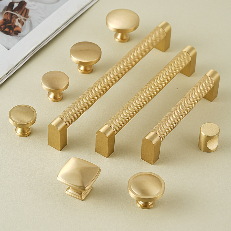 Furniture Hardware High End - High End Rolled Brass Handle Light
